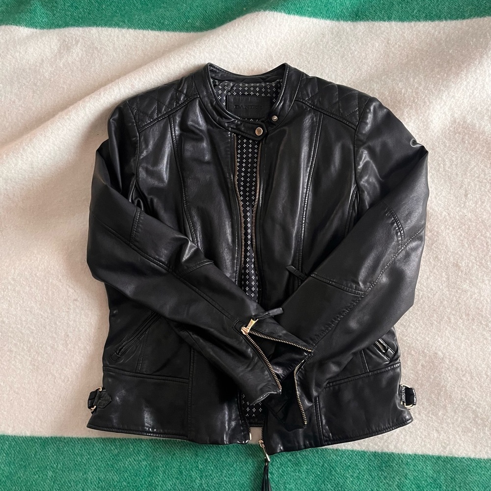 AS IS - Danier super soft leather jacket Large one flaw